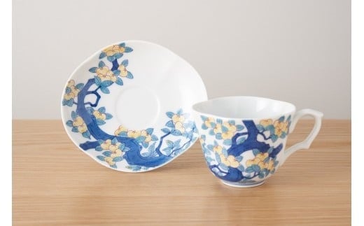 鍋島文様木甲珈琲碗　「花柘榴」