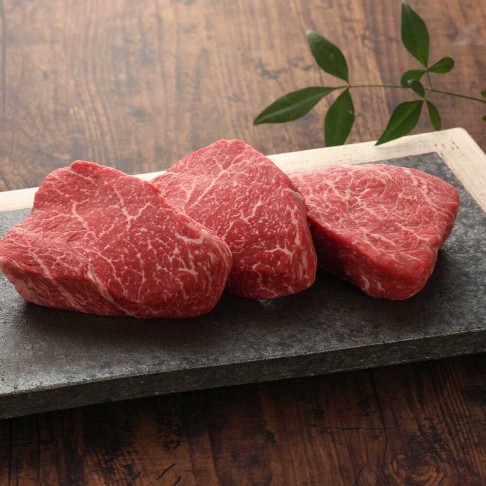 【ふるさと納税】【全3回定期便】【GI認証】くまもとあか牛 食べ比べ D ランプ 三角バラ 赤身モモ 和牛 熊本県 国産 牛肉 ステーキ 熊本 赤牛 あか牛 あかうし 褐毛和種 肥後 冷凍 ディナー 熊本県産 熊本産 合志市 【有限会社 三協畜産】[AYCQ029]