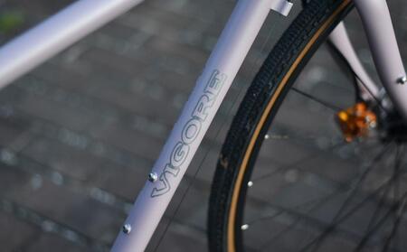 【VIGORE】女性のためのスポーツ自転車　「VIGORE for W sports 仕様」［ 京都 自転車 ロードバイク シティサイクル 人気 おすすめ スポーツ アウトドア ツーリング ブランド 