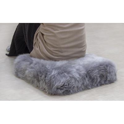 ふるさと納税 羽曳野市 La joie ムートンプフクッション PAVE 40×40×10cm プラチナム |  | 02