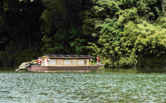 【5〜11月限定】NIPPONIA HOTEL 大洲 城下町 肱川遊覧付き 1泊2日ペア宿泊券（2食付き）愛媛県大洲市/バリューマネジメント株式会社 [AGDP018]旅館 浴衣 家族旅行 デート 観