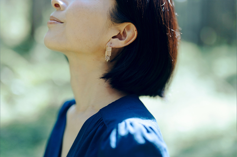 【KALCANO】小国杉ジュエリー mii-みい イヤリング 金属アレルギー対応 樹脂パーツ ジュエリー jewelry アクセサリー レディース 熊本 阿蘇小国杉 工芸品 木製 キューブ 三粒タイプ