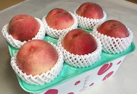 太陽の恵【特選】さくら白桃　大玉【２ｋｇ箱に１.８ｋｇ～２.２ｋｇ詰め】　0106-2508