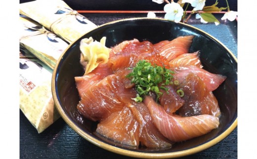 ＜水産加工大賞受賞！＞づけ丼・昆布じめ丼の素セット(づけ丼×3本・昆布じめ丼×1本・計4本×6回お届け)