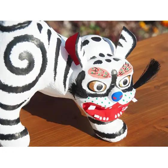 【ふるさと納税】腰高とら（こしだかとら）Mサイズ 白色 伝統工芸品 張り子 干支 寅年 手づくり 縁起物 魔除け おしゃれ 置物 インテリア おもちゃ 人形 民芸品 