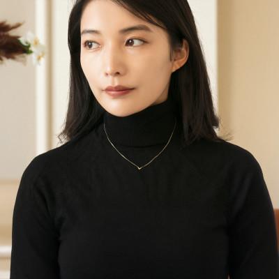 ふるさと納税 大津市 【18金イエローゴールド】人気 V型 ダイヤモンドネックレス 上品な煌めき 上質なデザインジュエリー |  | 02