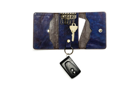 キーケース「クレ・スィス」　濃藍　瀬戸内の海　天然藍染め・福山レザー　自社一貫製造　広島県福山市/株式会社サード　キーケース カード収納 鍵 取り外し可能 プレゼント 福山レザー 藍染 手染め 手絞り