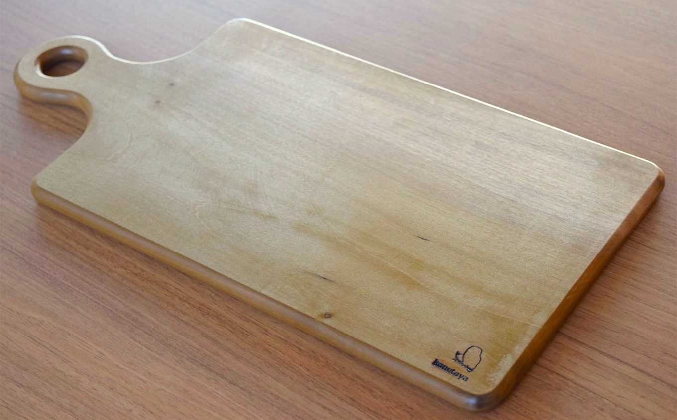 米山山麓の天然無垢材 カッティングボード（A）1枚＆コースター5枚セット