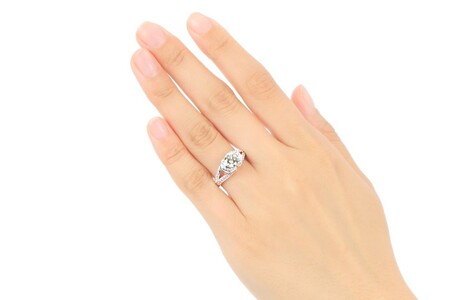 【一点もの】ベリーライトイエローダイヤモンド（1.047ct）K18WGリング　R67　K05098-H