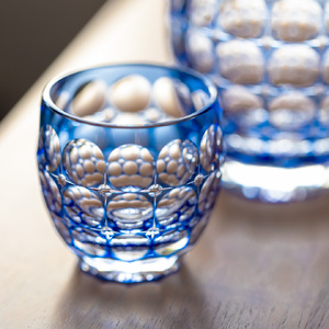 江戸切子 冷酒杯 伝統工芸士作〈紫陽花〉カガミクリスタル | 江戸切子 グラス 茨城県 龍ケ崎市