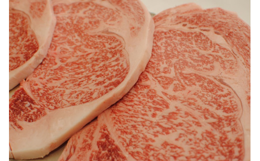 
                  特産 黒毛和牛 熊野牛 厚切 ロース ステーキ 約600g （約300g×2枚） ふるさと納税 牛肉 純 国産 焼肉 バーベキュー BBQ キャンプ 伊勢屋フーズ グルメ 和歌山 お中元 お歳暮 送料無料 【iSe4】
                