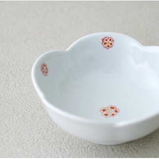 有田焼 花割小梅文様小鉢 2個組【肥前赤絵窯元 鷹巣】有田焼 食器 器 うつわ 和食器 手描き 赤絵 菓子皿 小鉢 ギフト プレゼント bm016_イメージ5