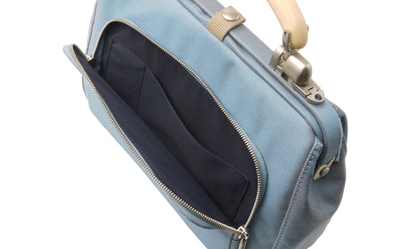 豊岡鞄 ミニダレスバッグ ドルフィンブルー 3701 / 足立 ダレスバッグ コンパクト 3WAY 手提げ リュック ショルダーバッグ iPad タブレット 収納 高級 おしゃれ シンプル デザイン 