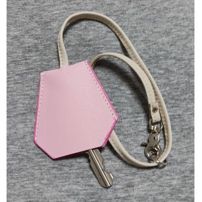 ふるさと納税 豊能町 キーカバー大　牛革プリズム型押し/ピンク