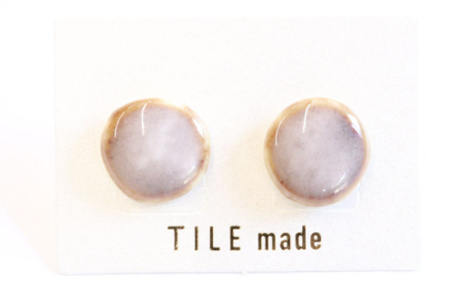 【美濃焼】 薄茶むら タイル ピアス 直径15mm 瑞浪市 / TILEmade タイル アクセサリー ハンドメイド [AZCD071]