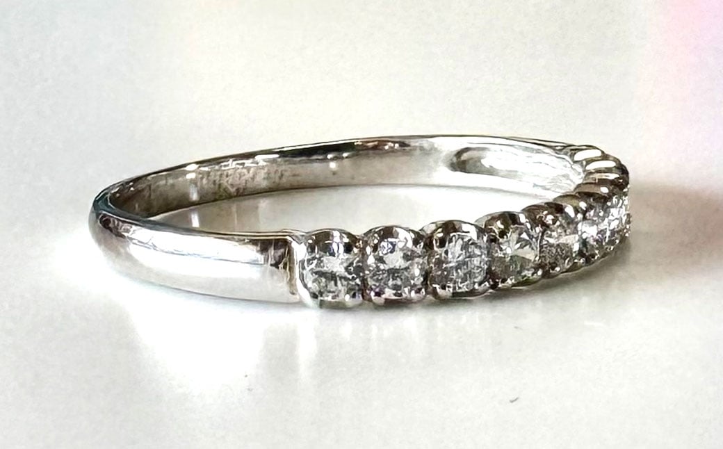 プラチナダイヤモンドリング ハーフエタニティーリング 0.30カラット 【AW-810/0007】