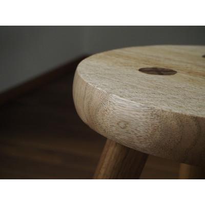 ふるさと納税 川越市 【UMEBACHI FURNITURE】 まる座スツール　国産クルミ材 【申込後生産】 |  | 02