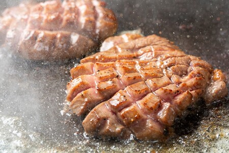 【訳あり】贅沢！やわらか！至福の時間！！厚切り塩だれ牛タン！！1.5kg（250g×6パック）