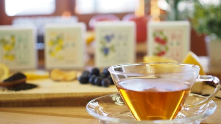 黒姫和漢薬研究所「和紅茶 4フレーバーセット」 20パック×４種｜信濃町産甘茶入り／りんご、ブルーベリー、レモン、ゆずのフレーバー【長野県信濃町ふるさと納税】