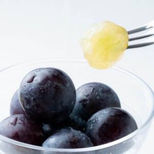 ご家庭用　岡山県産ニューピオーネ(クール便)　約1.2kg(2～3房)【配送不可地域：離島】【1614322】