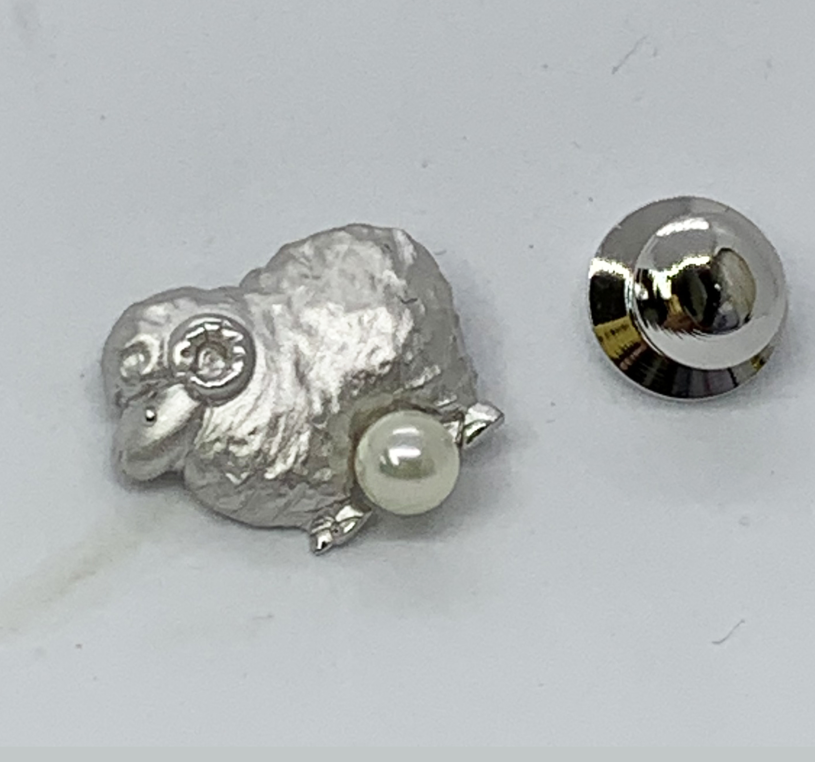 
30-31三重県産あこや真珠４.５mm　S Vピンタック
