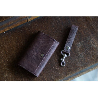 【ふるさと納税】【Dear Fish】女川銀鮭レザー　カードケース(名刺入れ)/キーホルダーセット Color:錆【1705584】