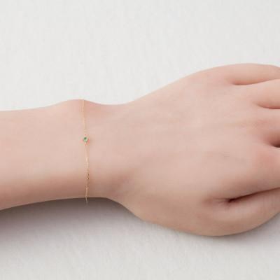 ふるさと納税 大津市 【10金 ブレスレット】5月誕生石エメラルド 毎日使える 天然石ジュエリー K10イエローゴールド |  | 01