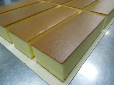 カステラ　1斤1本入り【大阪府吹田市】スイーツ お菓子 和菓子 和スイーツ お茶請け お茶菓子 贈り物 ギフト 