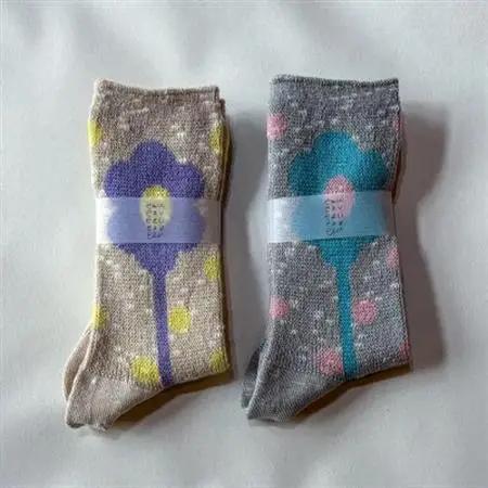 【ezu】flower jacquard socks / グレー◆靴下◆おしゃれ◆立体感【1643665】