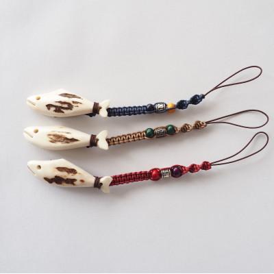 ふるさと納税 斜里町 鹿の角ストラップ(茶)　知床で手作り【エゾシカコウボウカルぺ】 |  | 01