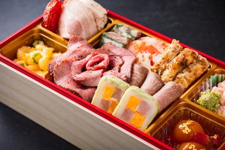 グローフーズ 和洋年越しおせち二段重「巳と午」冷凍 ※北海道・沖縄・離島への配送不可 ※2025年12月30日(午前中)にお届け