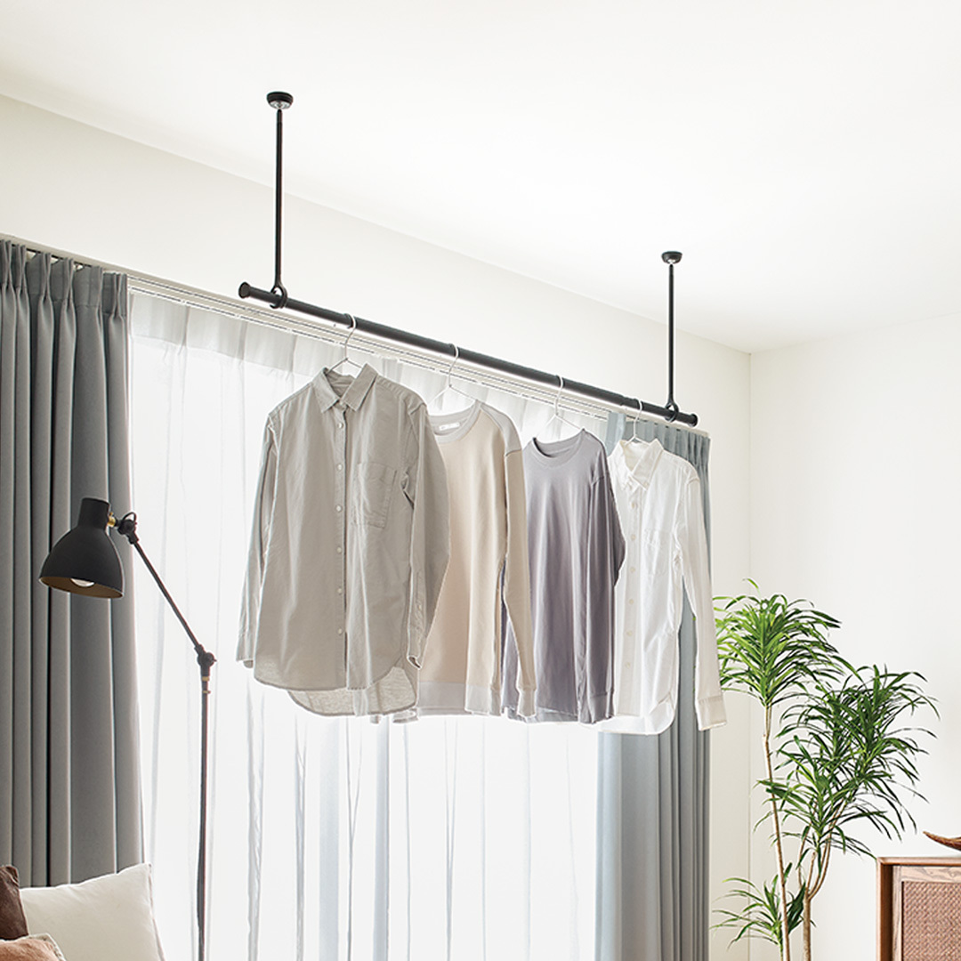 TOSO 簡単着脱・ゆれピタ機能がやさしい ランドリーバーLB-1 高さ25cm 伸縮ポール(Sサイズ付)黒 室内干し ランドリーバー ハンガーバー 花粉対策 簡単 取付 モノトーン ランドリールーム