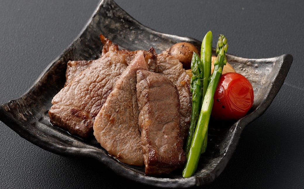 ＜宮崎牛 モモ サイコロ ステーキ 400g＞翌月末迄に順次出荷