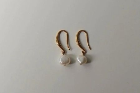 ギフト対応可【Cherieオリジナルピアス】pearl hook pierce