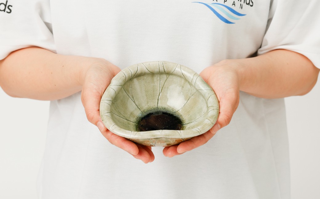 
                  【岡本修一】唐津焼／青唐津蓮鉢
                