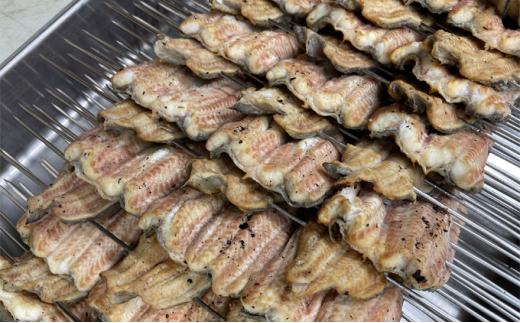 国産うなぎの白焼き 1尾 < タレ・山椒・醤油付 >