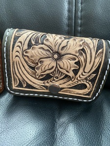 a60-027　鞍職人が考えたコンパクトで大容量財布