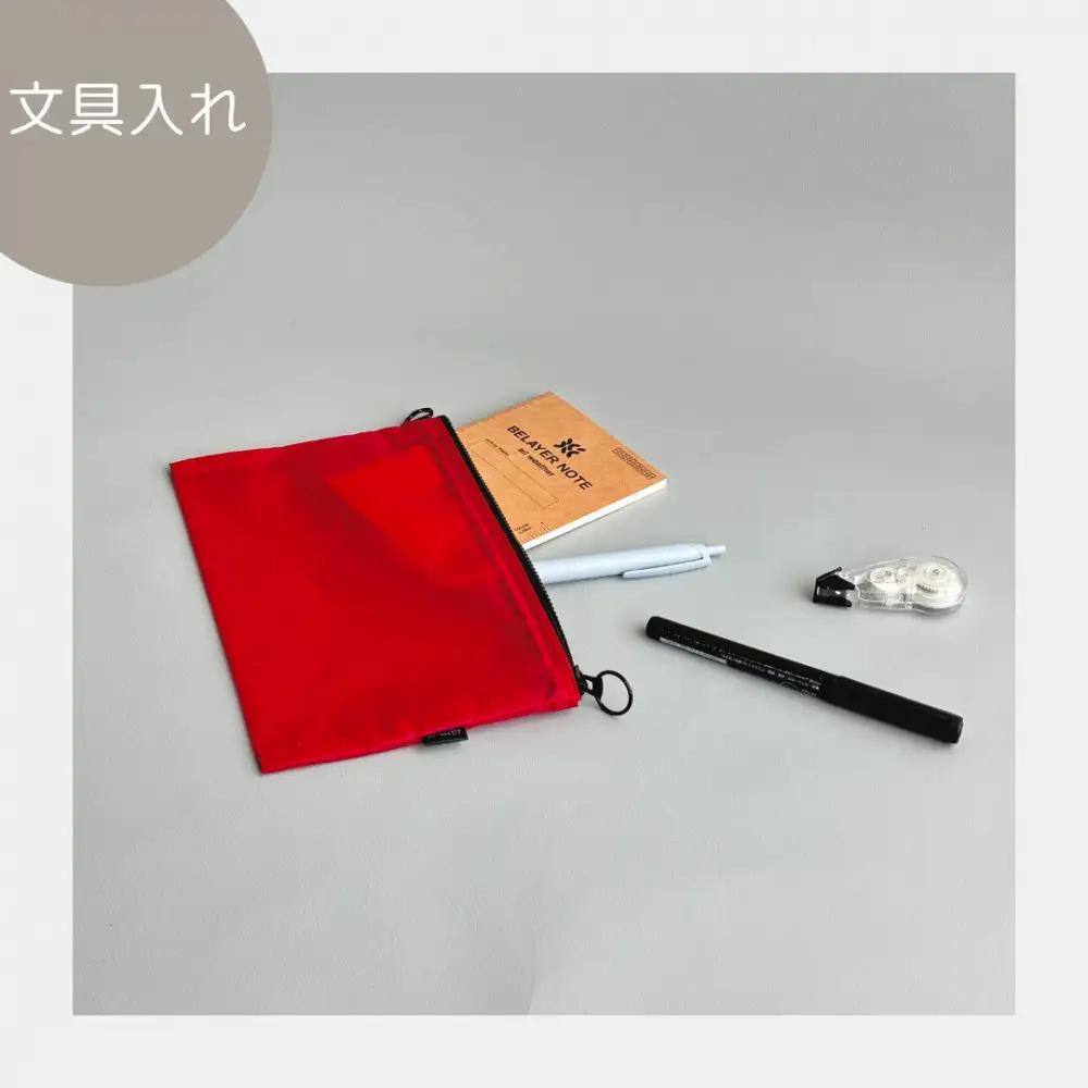 【赤】A6が入るとっても軽いナイロンフラットポーチ（マチなし）旅行用や化粧品にも