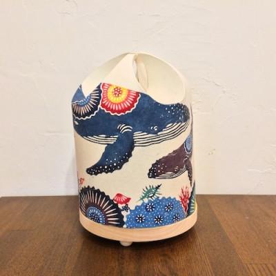 ふるさと納税 南城市 琉球あんどん　筒型　ザトウクジラの親子