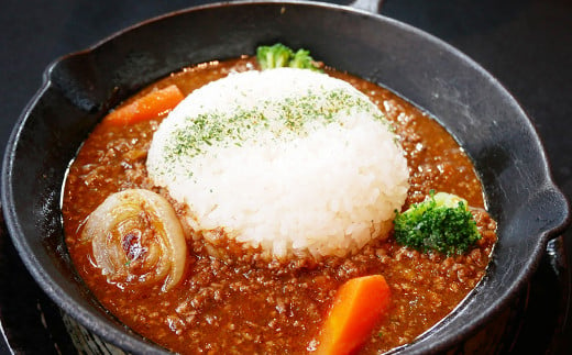 あか牛カレー詰め合わせセット(あか牛カレー180g×2 あか牛100％挽肉カレー220g×2)