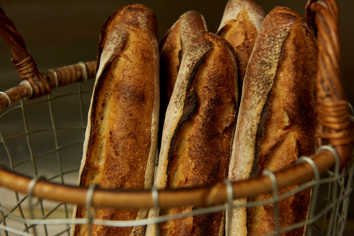 公園ピクニックが楽しめる！街のパン屋「salut!!」で使える3,000円チケット（ふるさとチケット）パン サリュー!! クロワッサン バターロール ハード系 菓子パン ギフト 贈り物 プレゼント