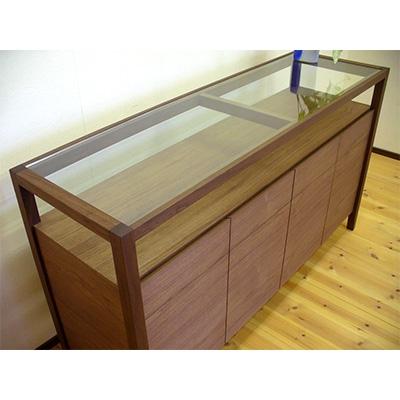 ふるさと納税 大川市 ウォールナット材のガラストップリビングボード 幅140cm　ウォールナット材・オイルフィニッシュ |  | 03