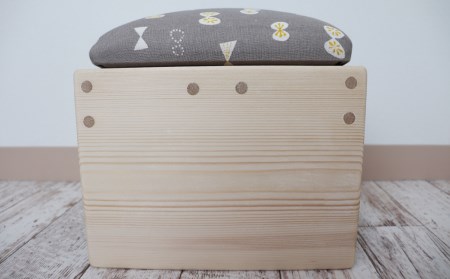 1人掛け（グレーちょうちょ柄）