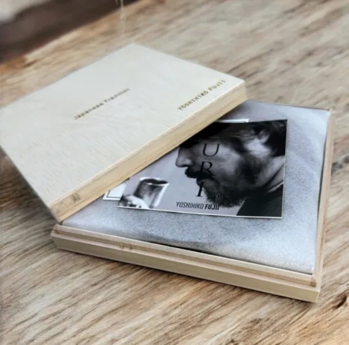 丸小皿（金箔）パールホワイト［NF189］