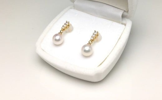真珠 ピアス キュービックジルコニア シルバー アクセサリー パール アコヤ真珠 伊勢 志摩 伊勢志摩 英虞湾 冠婚葬祭 結婚式 入学式 卒業式 ギフト カジュアル 誕生石 記念日 / 老舗の真珠専門店・高品質アコヤ真珠 ピアス 6.5～7.0 ミリ タイプ B（金色）
