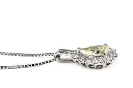 【一点もの】ベリーライトイエローダイヤモンド（0.671ct）プラチナペンダント　R58　K05089-H