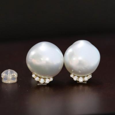 ふるさと納税 山梨市 K18白蝶真珠バロックピアス【12mm】 |  | 01