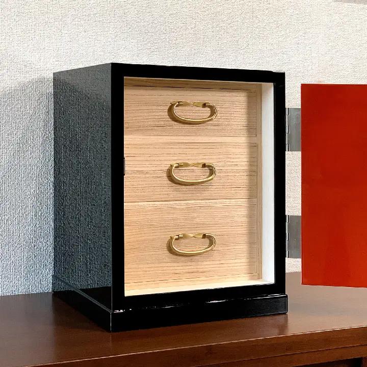 朱塗手許箪笥 城家飾り 朱と黒 《創業明治2年 田中家具 謹製》【田中家具】