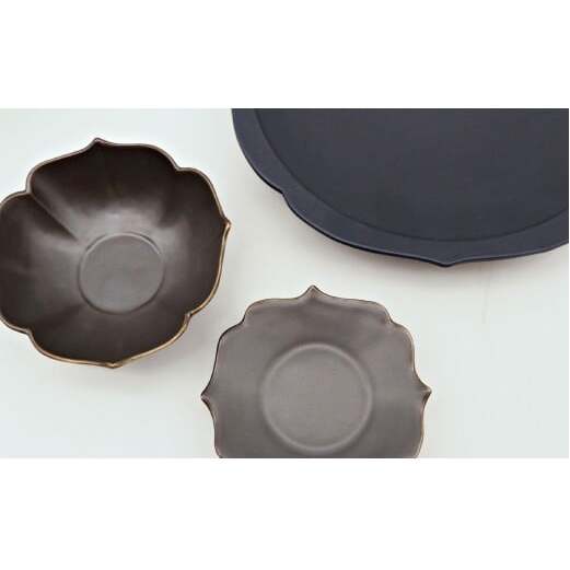 有田焼 黒マット 桔梗渕 3点 セット【深海三龍堂】食器 器 うつわ 和食器 小鉢 お皿 小皿 銘々皿 取り皿 菓子皿 豆皿 おもてなし 高級感 陶磁器 25000円 A25-622_イメージ4