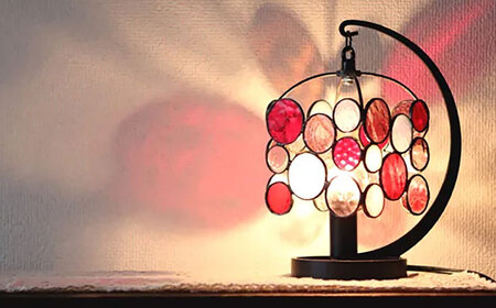 ステンドグラスのテーブルランプ チビ ベリー / ランプ オリジナル ギフト / 瀬戸市 / Ｎｉｊｉｉｒｏ　Ｌａｍｐ[BBAD047]